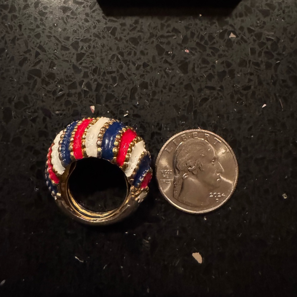 Silver enamel ring, sz 8 - Picture 2 of 2
